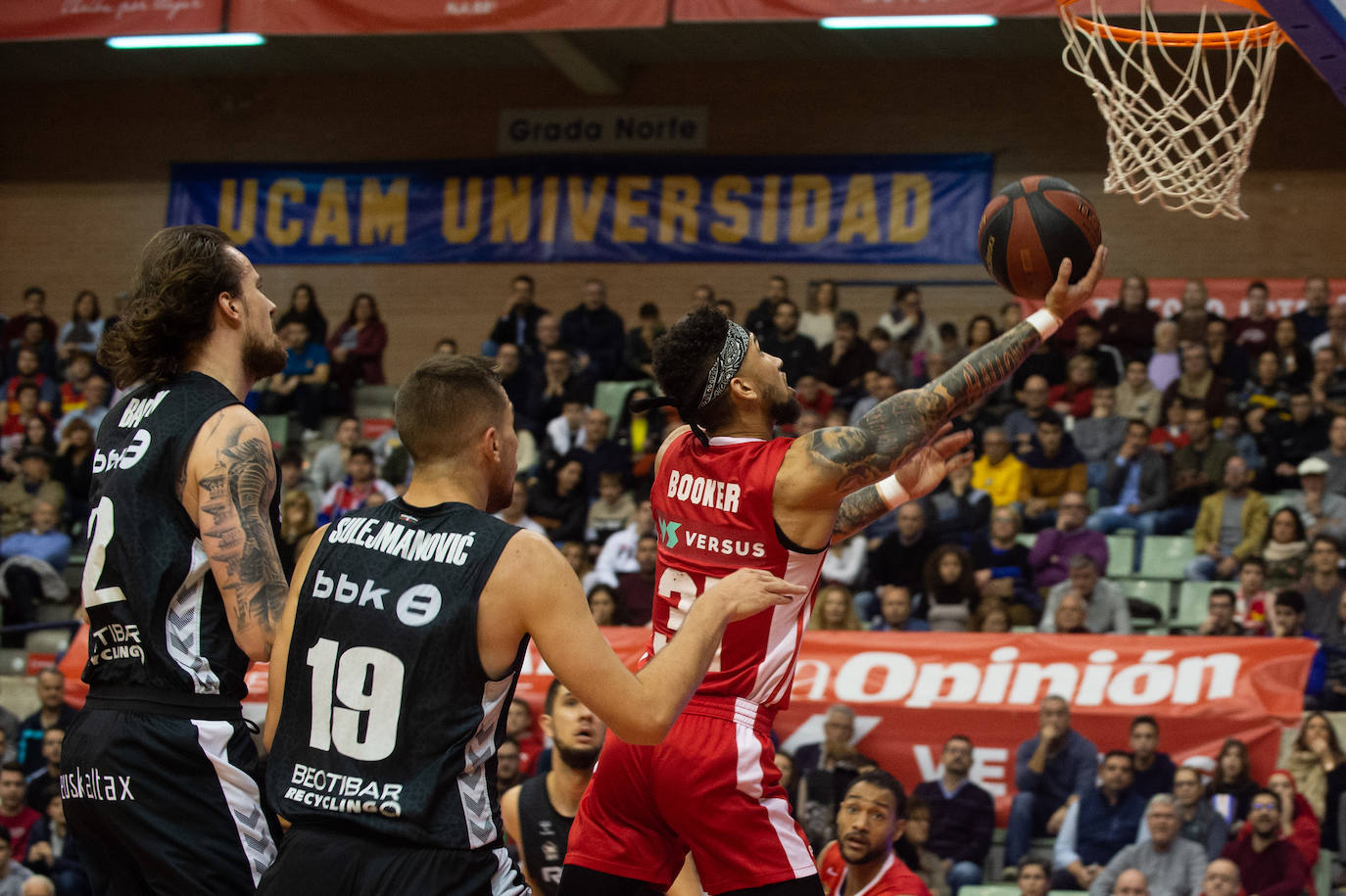 El UCAM cedió por la mínima un desastroso partido contra un Bilbao menos malo para sumar su séptima derrota seguida