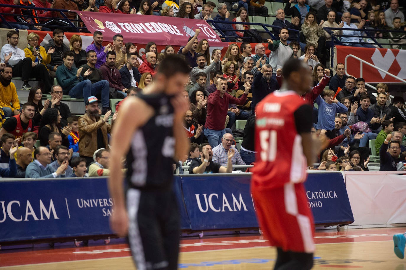 El UCAM cedió por la mínima un desastroso partido contra un Bilbao menos malo para sumar su séptima derrota seguida