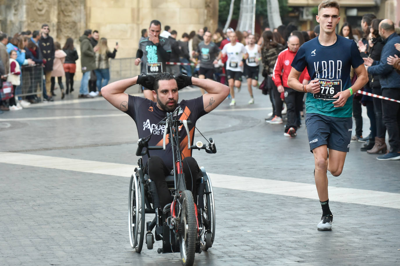 Miles de corredores despiden el año en la prueba que organiza LA VERDAD. 