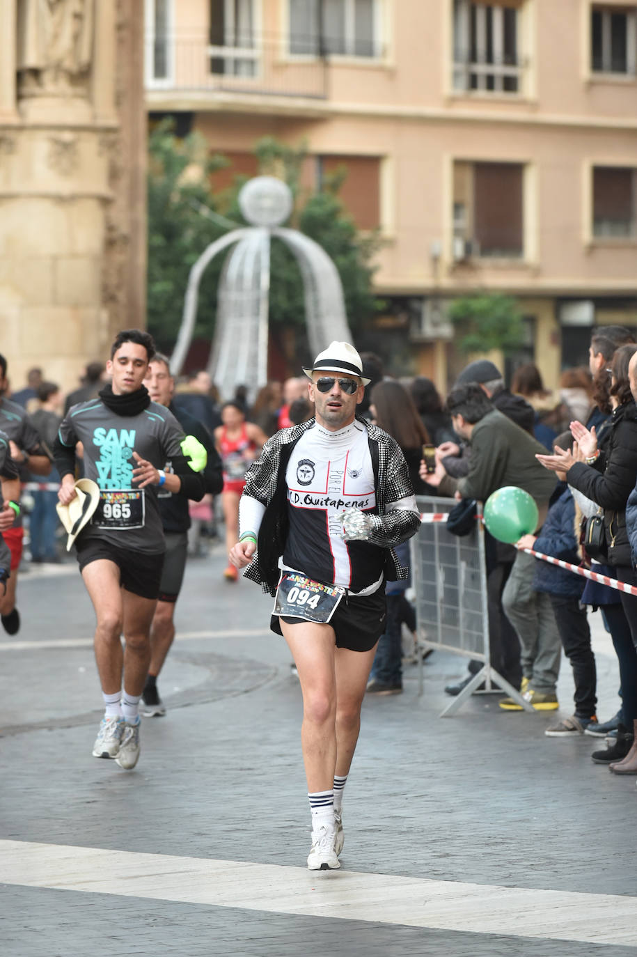 Miles de corredores despiden el año en la prueba que organiza LA VERDAD. 