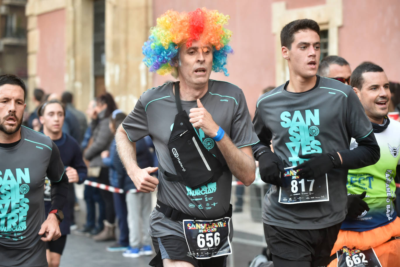 Miles de corredores despiden el año en la prueba que organiza LA VERDAD. 