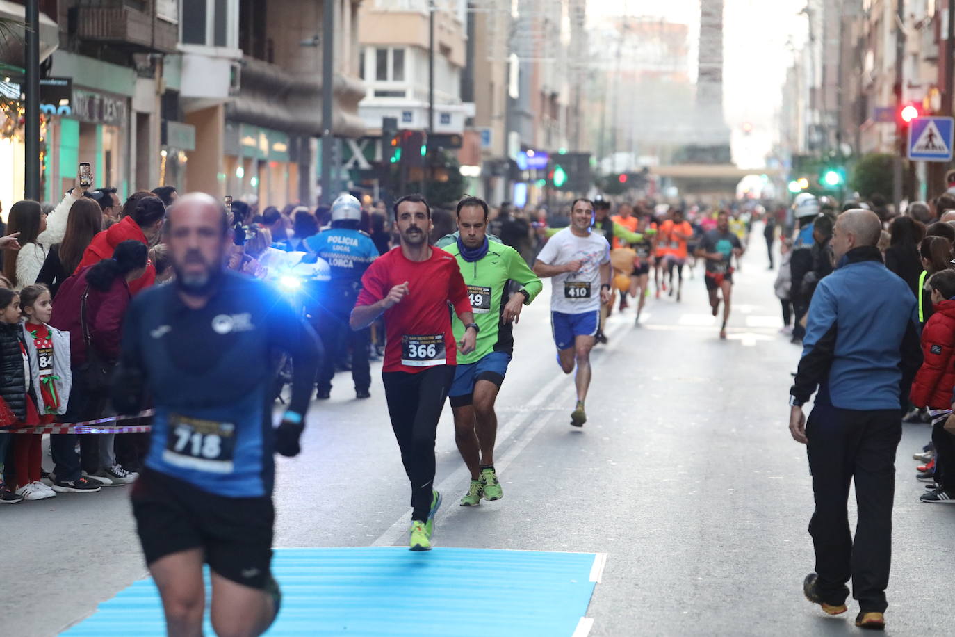 La séptima edición de la carrera que cierra el año contó con la participación de más de 1.000 personas