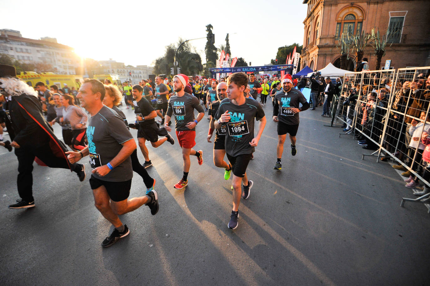 Cerca de 5.000 corredores no se han querido perder esta experiencia y han conseguido batir el récord de participación