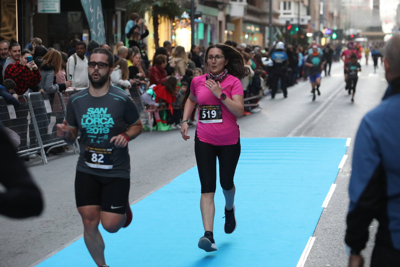 Más de 1.000 personas se unieron a la última carrera del año. 