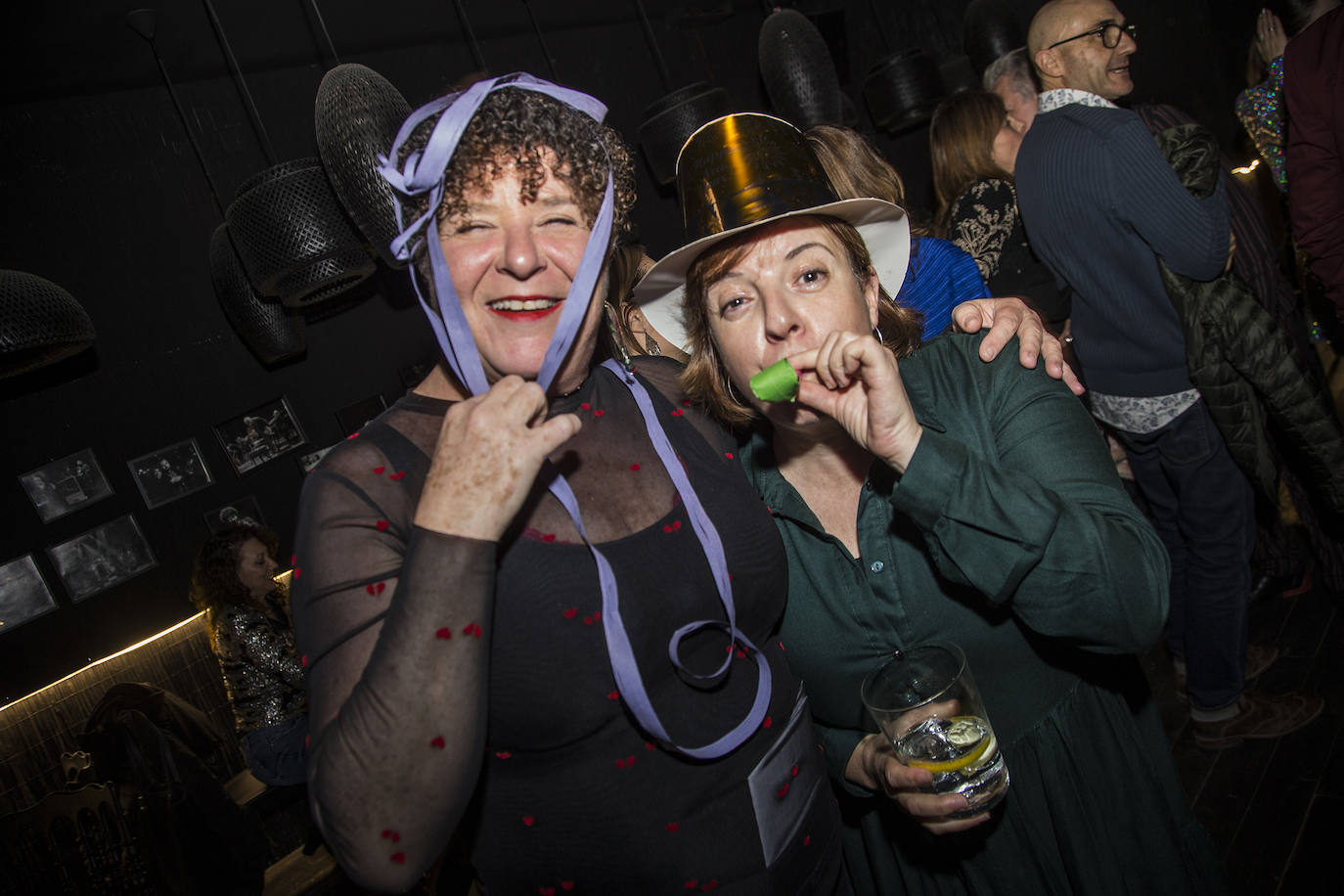 Los cartageneros recibieron al 2020 con sus mejores galas y muchas ganas de diversión.