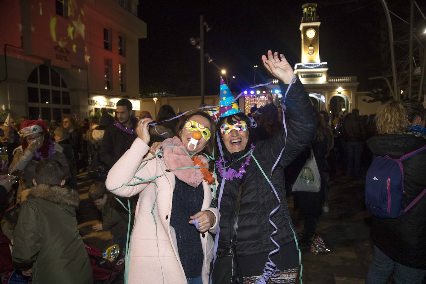 Los cartageneros recibieron al 2020 con sus mejores galas y muchas ganas de diversión.