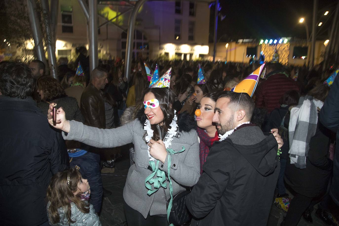 Los cartageneros recibieron al 2020 con sus mejores galas y muchas ganas de diversión.