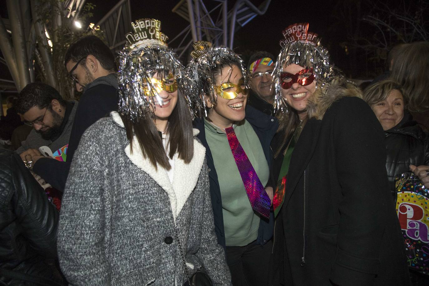 Los cartageneros recibieron al 2020 con sus mejores galas y muchas ganas de diversión.