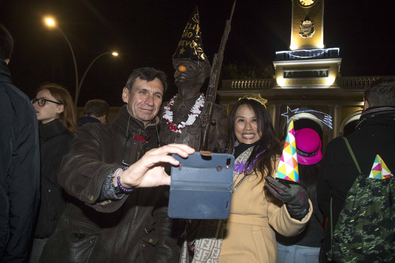 Los cartageneros recibieron al 2020 con sus mejores galas y muchas ganas de diversión.