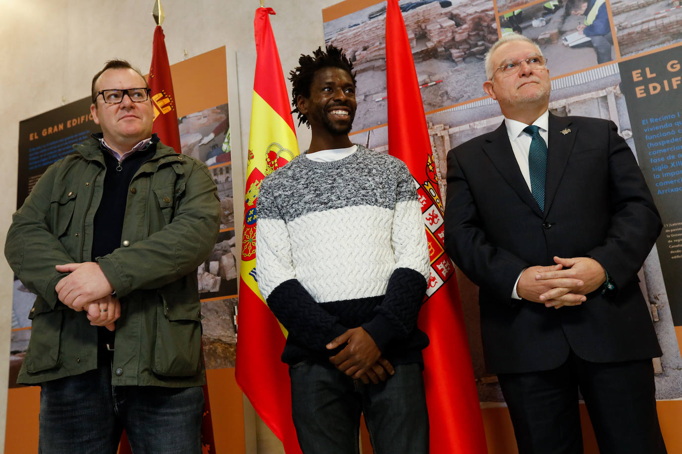 El presidente del Cabildo de Cofradías, José Ignacio Sánchez Ballesta, el chef Pablo González, y el cantante Vince serán los protagonistas de la cabalgata