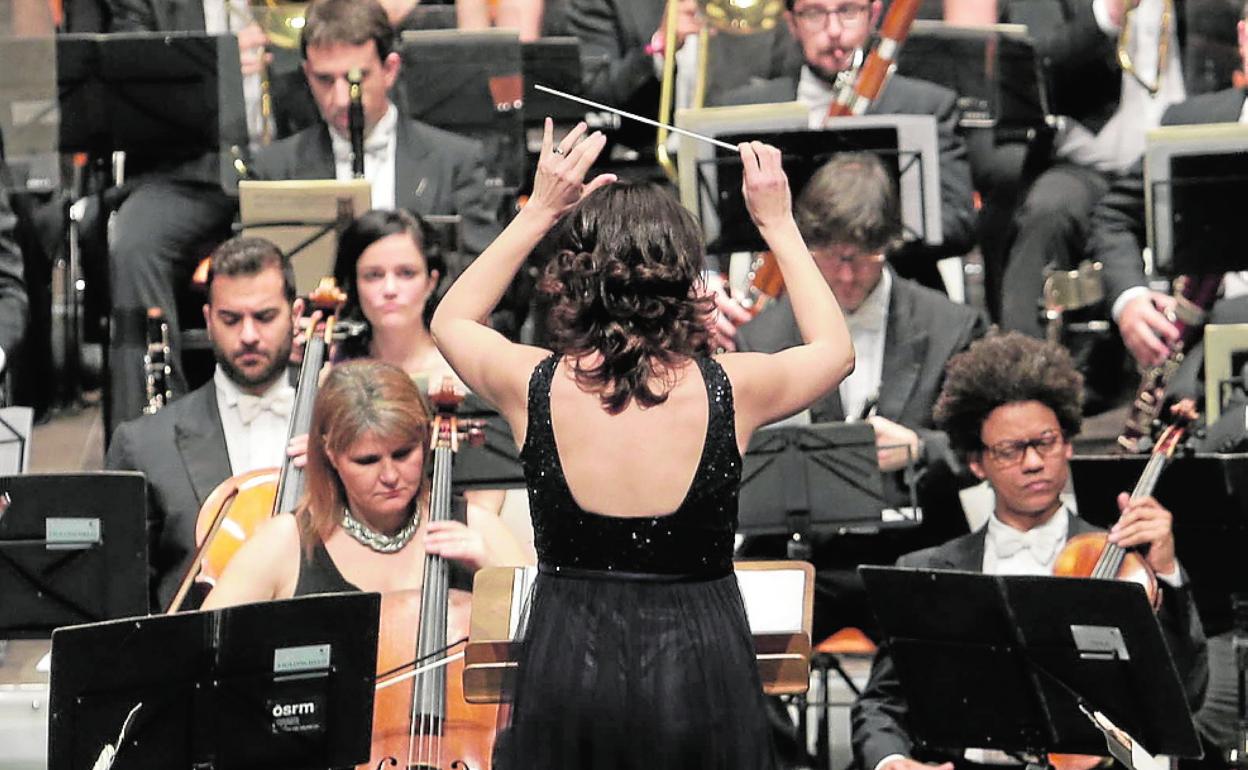 La Sinfónica, en una edición anterior del Concierto de Año Nuevo, en El Batel. 