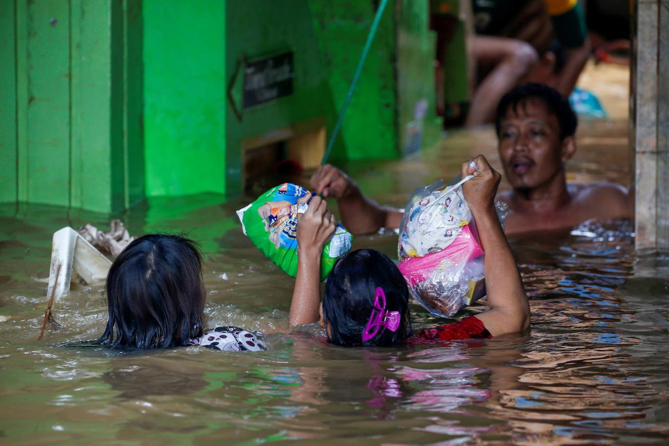 Fotos: Las imágenes que han dejado las inundaciones de Indonesia