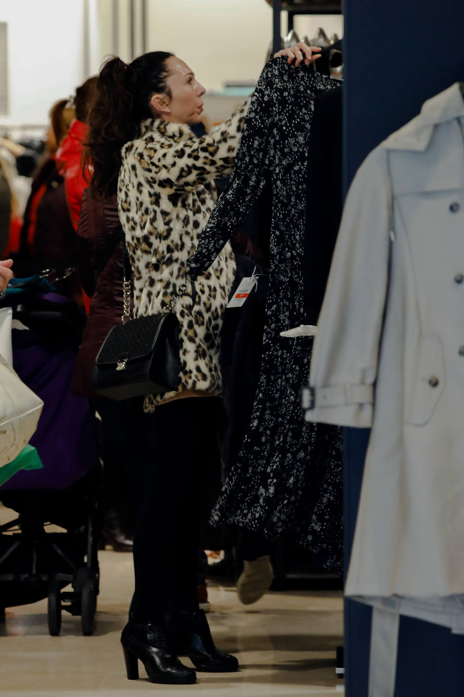 Los comercios de Murcia echan el resto para prolongar la dinámica de la campaña navideña con artículos promocionados hasta finales de febrero