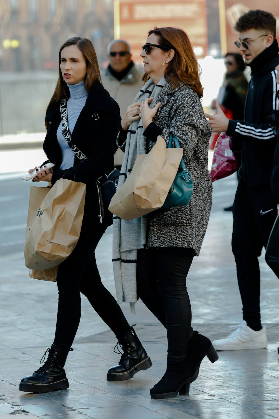 Los comercios de Murcia echan el resto para prolongar la dinámica de la campaña navideña con artículos promocionados hasta finales de febrero