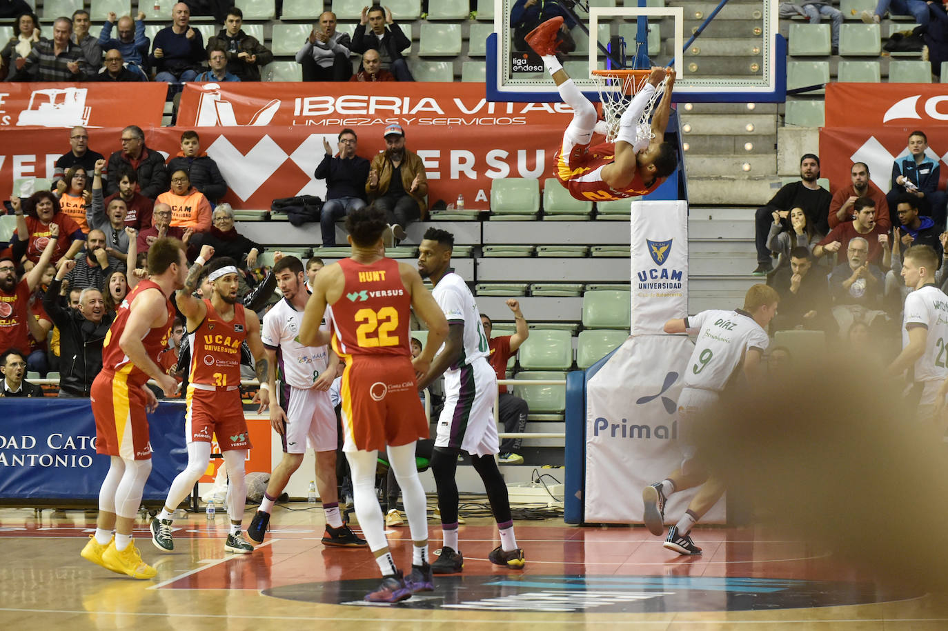 Los universitarios dicen adiós a sus ocho tropiezos consecutivos con su quinta victoria, sostenida en una gran defensa, mejora del juego colectivo y un Eddie autor de 27 puntos