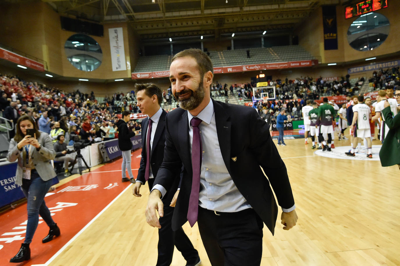 Los universitarios dicen adiós a sus ocho tropiezos consecutivos con su quinta victoria, sostenida en una gran defensa, mejora del juego colectivo y un Eddie autor de 27 puntos