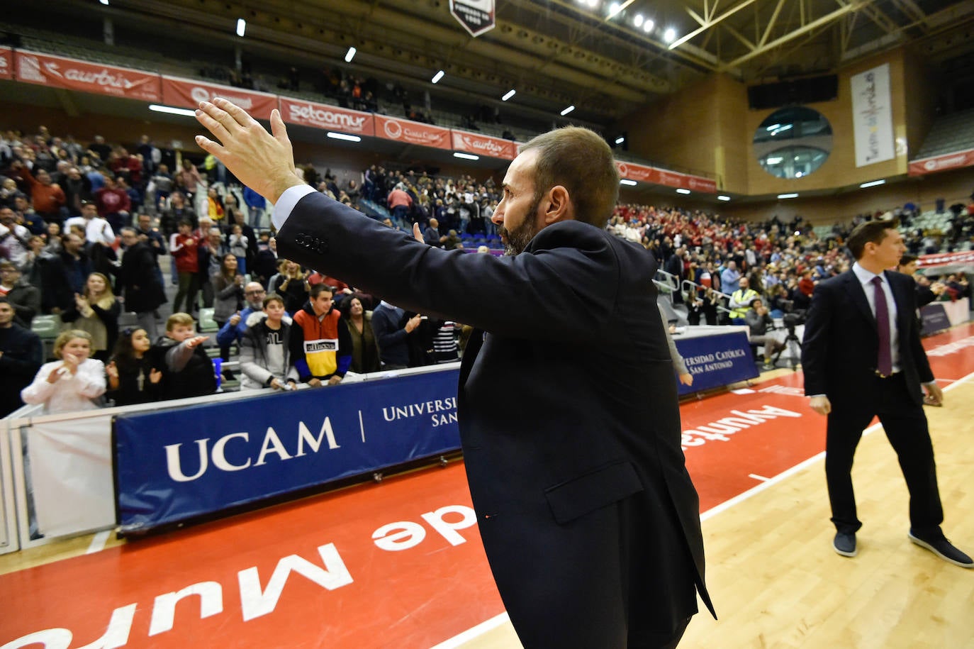 Los universitarios dicen adiós a sus ocho tropiezos consecutivos con su quinta victoria, sostenida en una gran defensa, mejora del juego colectivo y un Eddie autor de 27 puntos