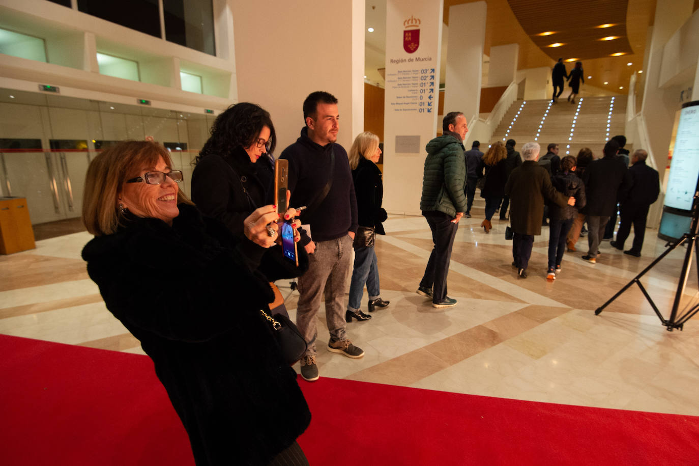 La Orquesta Sinfónica de la Región (OSRM) ofreció el primero de sus 'Conciertos canallas', programados con el fin de acercar la música clásica a nuevos públicos.