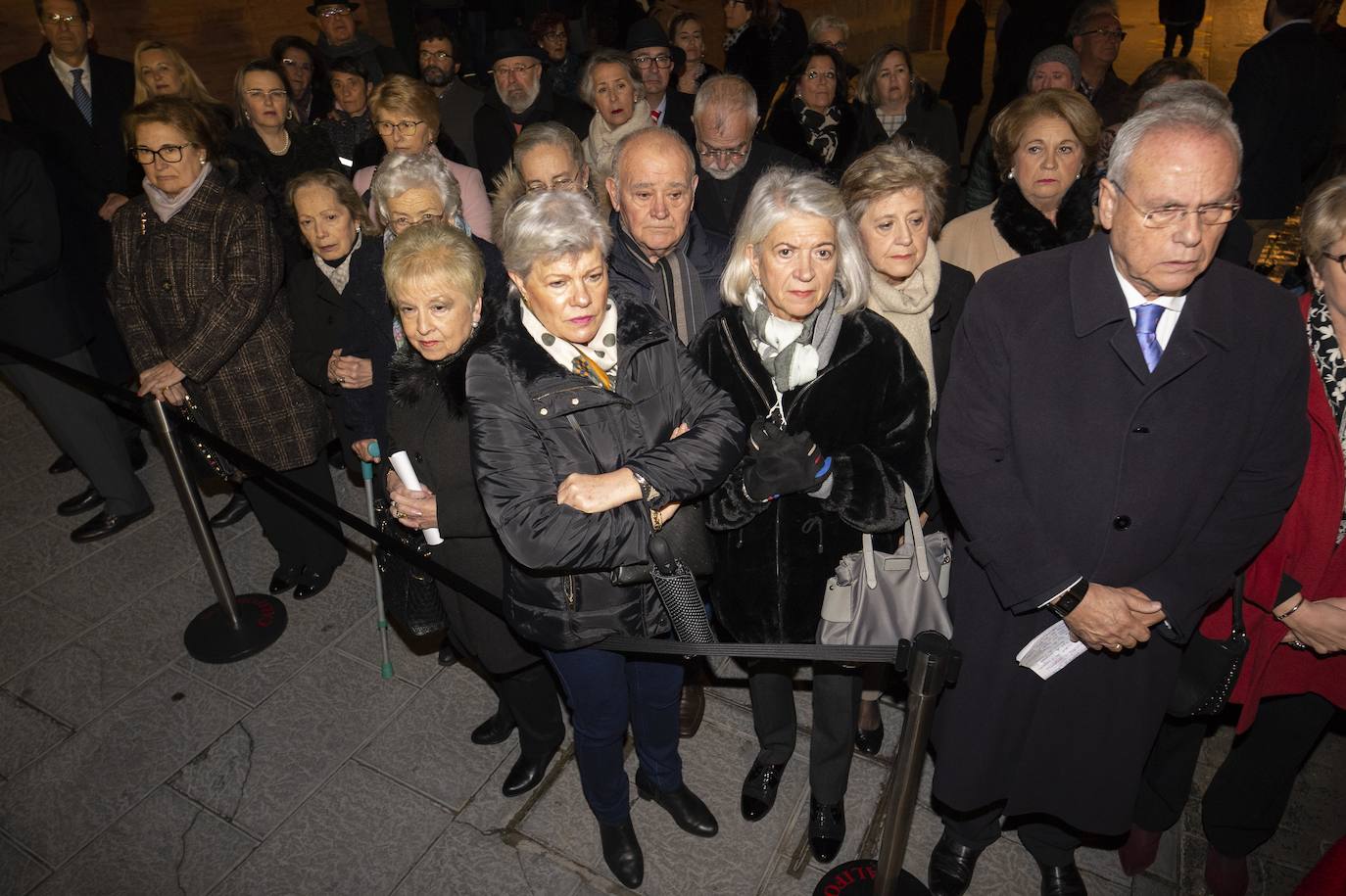 Doscientas personas asisten a la bendición de las fachadas del templo de la calle del Aire, restauradas tras un año de obras