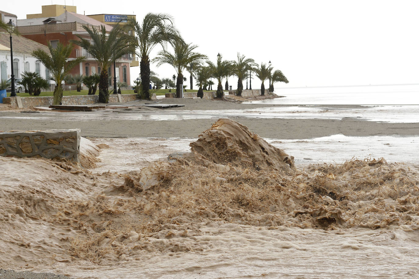 El municipio de Los Alcázares volvió a ser uno de los más afectados por el temporal que recorrió la Región