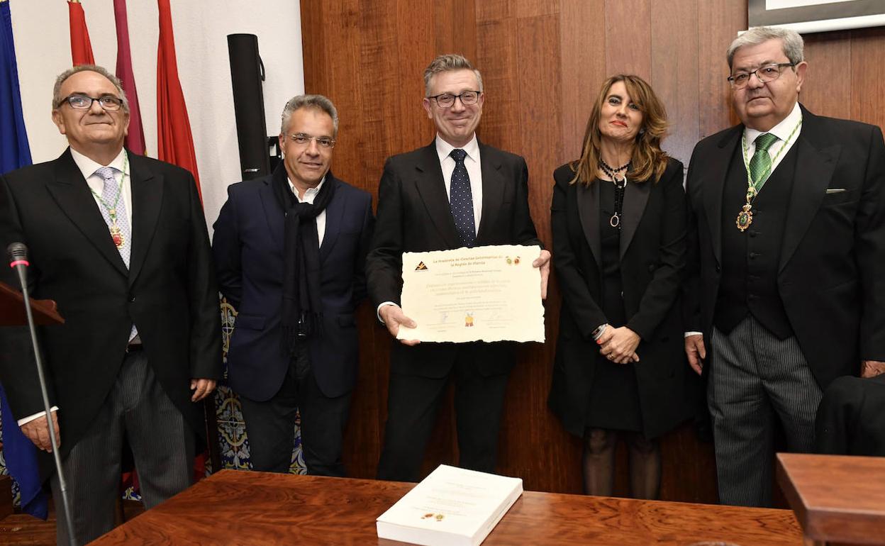 Grupo Fuertes entrega su Premio Nacional a investigadores del INIA.