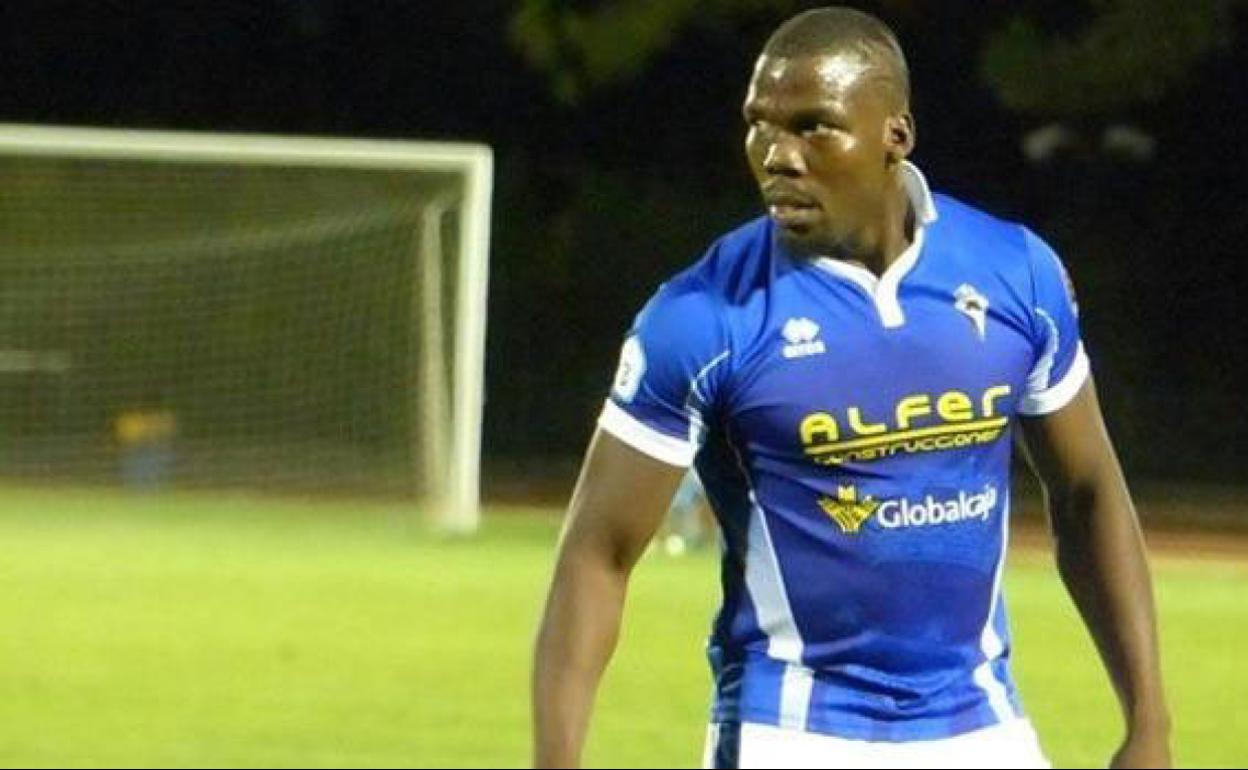 Mathias Pogba, con la camiseta del CD Manchego. 