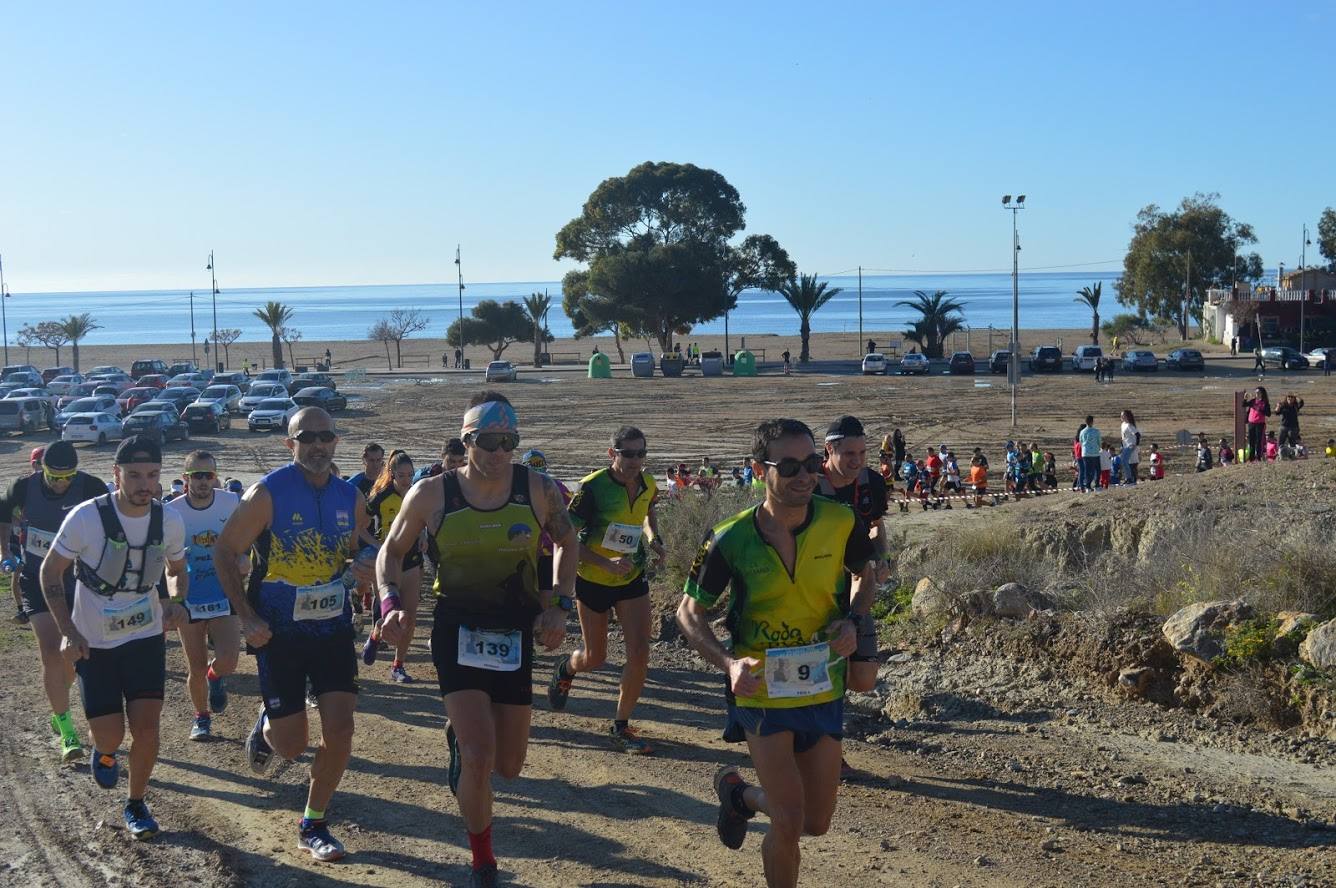 El atleta del C.D. Runtritón Cartagena completa los 21 kilómetros en un tiempo de 1:24:57, por los 1:44:17 para la corredora del Mobel Automenor Running Team