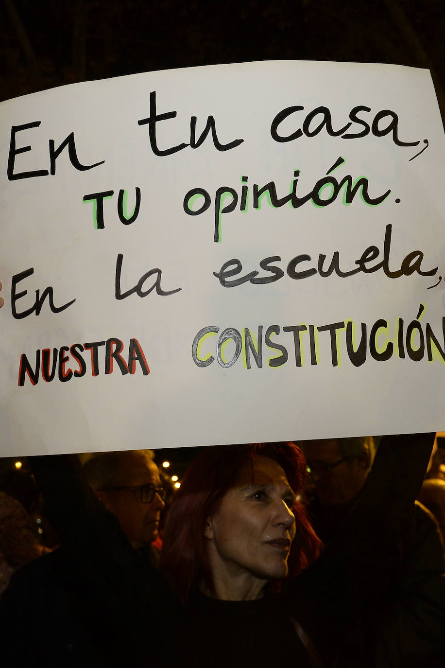 Fotos: Manifestación frente a San Esteban contra el &#039;pin parental&#039;