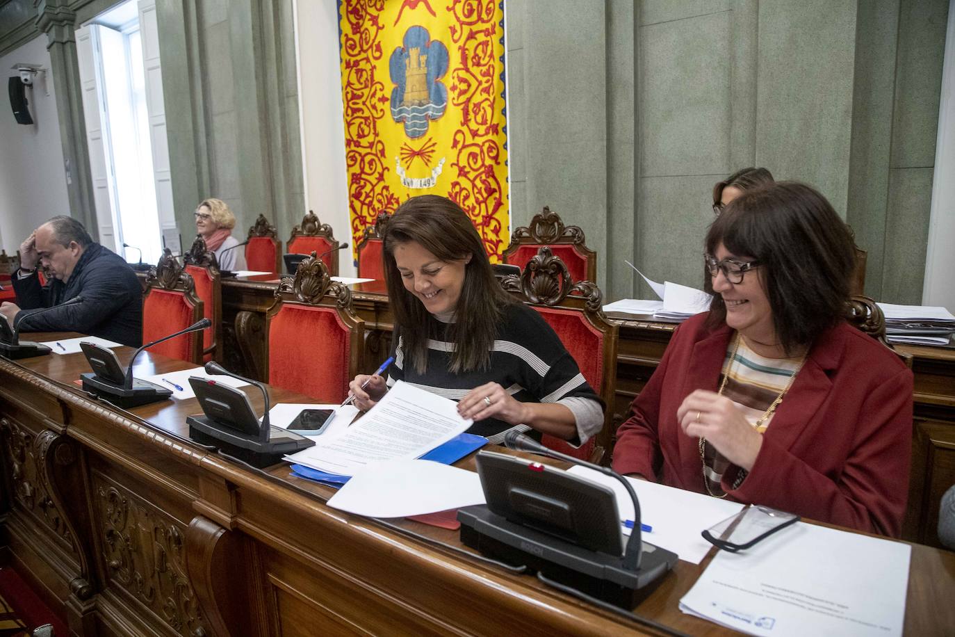 Fotos: Castejón usa un tecnicismo para no debatir la reprobación a su gobierno