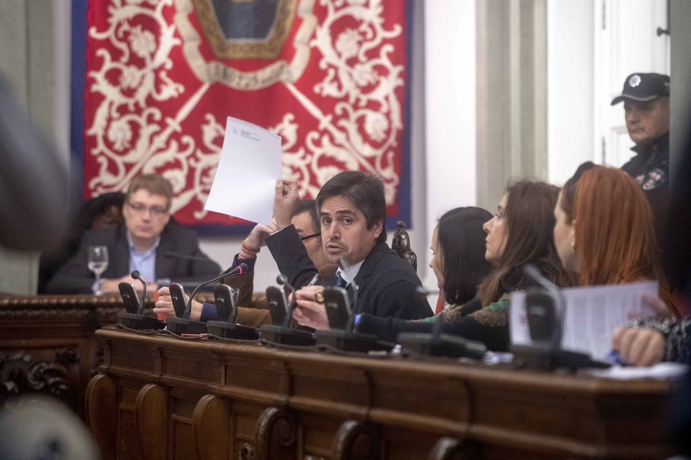 Fotos: Castejón usa un tecnicismo para no debatir la reprobación a su gobierno