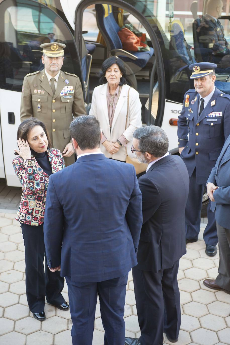 Fotos: Margarita Robles confirma el contrato de compra de los 24 aviones Pilatus de entrenamiento para la AGA