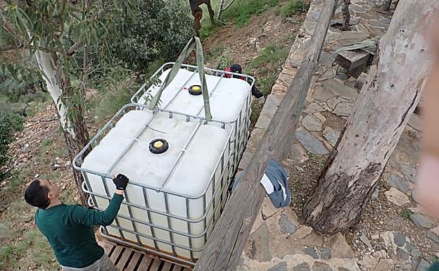 Depósitos de agua de la iniciativa 33 en Verde. 