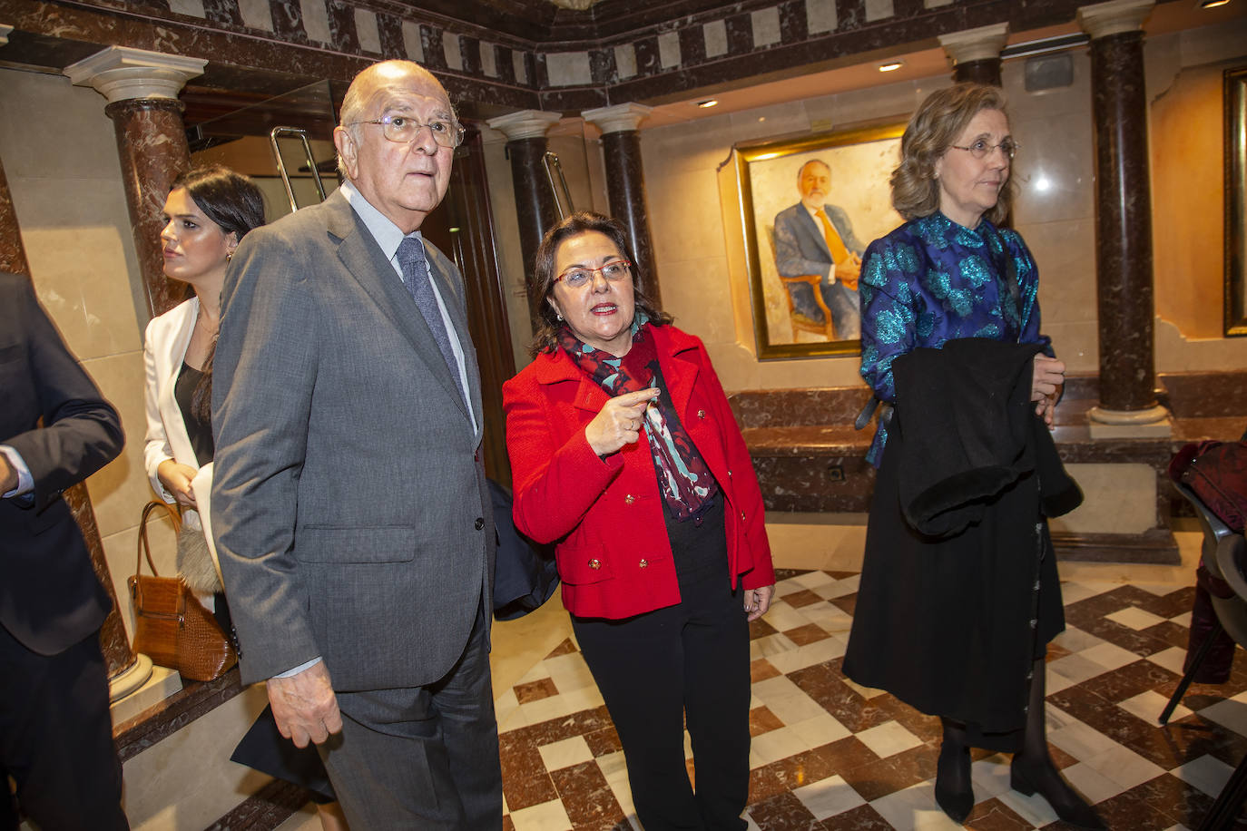 Fotos: La arqueóloga Ruiz Valderas ingresa en el Comité Científico de la Fundación de Estudios Históricos