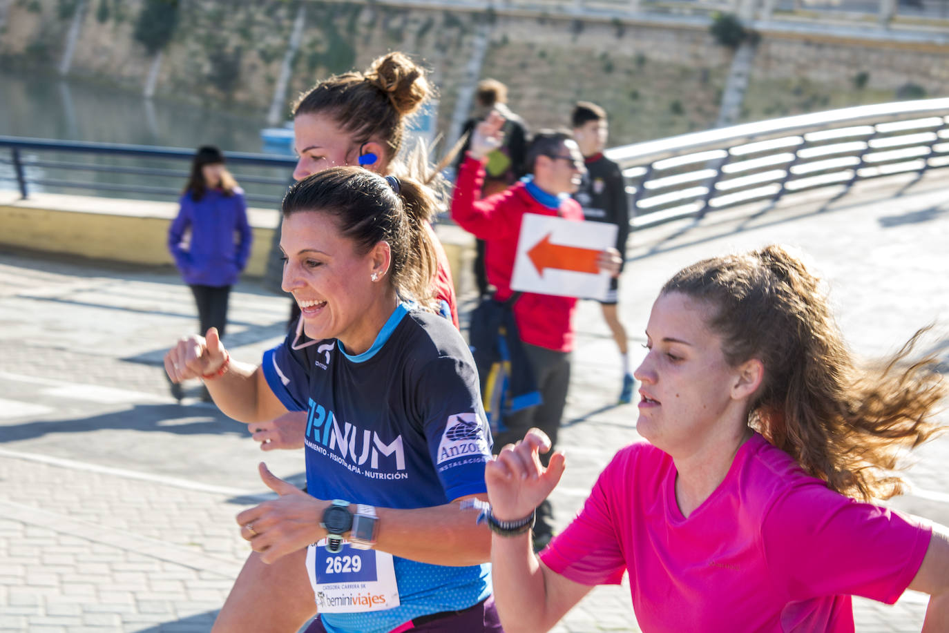 El atleta del Grupo Alcaraz se lleva la V Carrera CEI & Save the Children con un tiempo de 31:33 minutos, por los 38:57 para la atleta del Inassa Premium en los 10 kilómetros