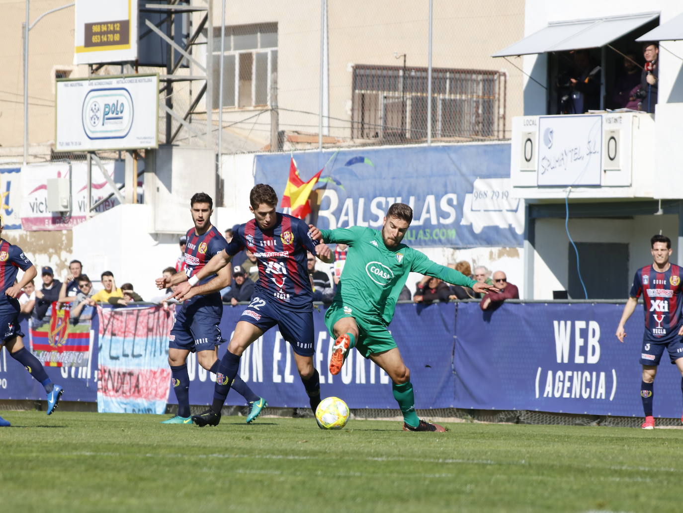 Fotos: Dura derrota del Yeclano ante el San Fernando (0-5)