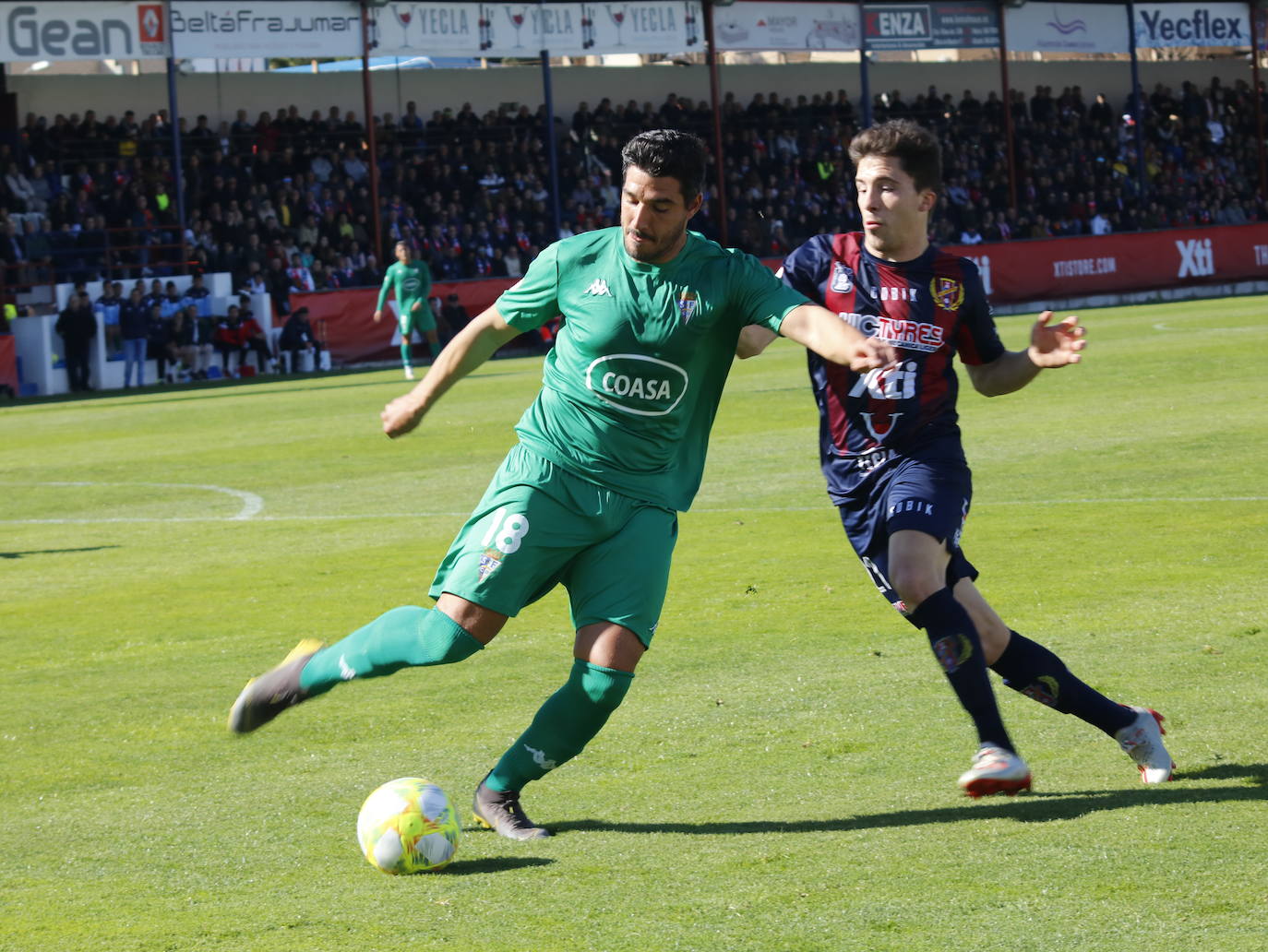 Fotos: Dura derrota del Yeclano ante el San Fernando (0-5)