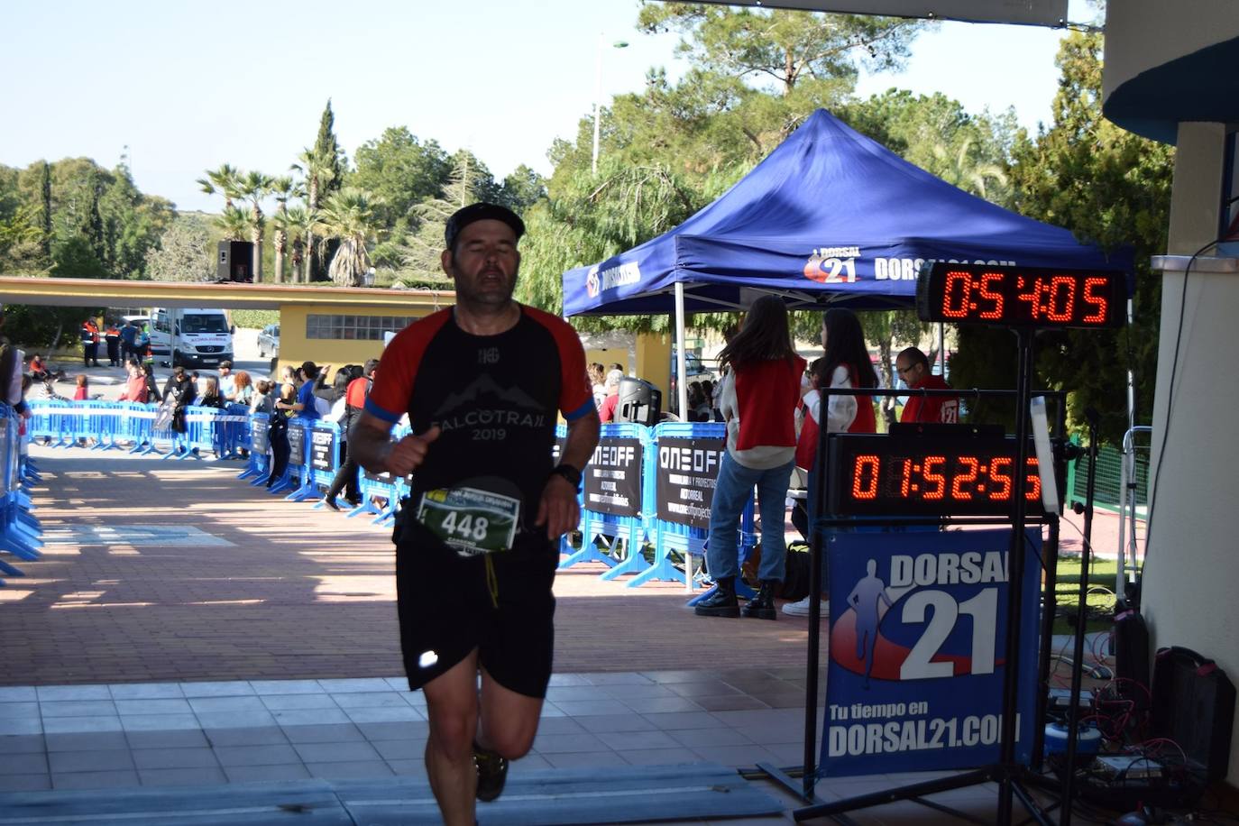 El corredor del Trail Santomera completa los 26 kilómetros en un tiempo de 1:55:05, por la marca de 2:15:15 para la deportista del Automenor Running Team