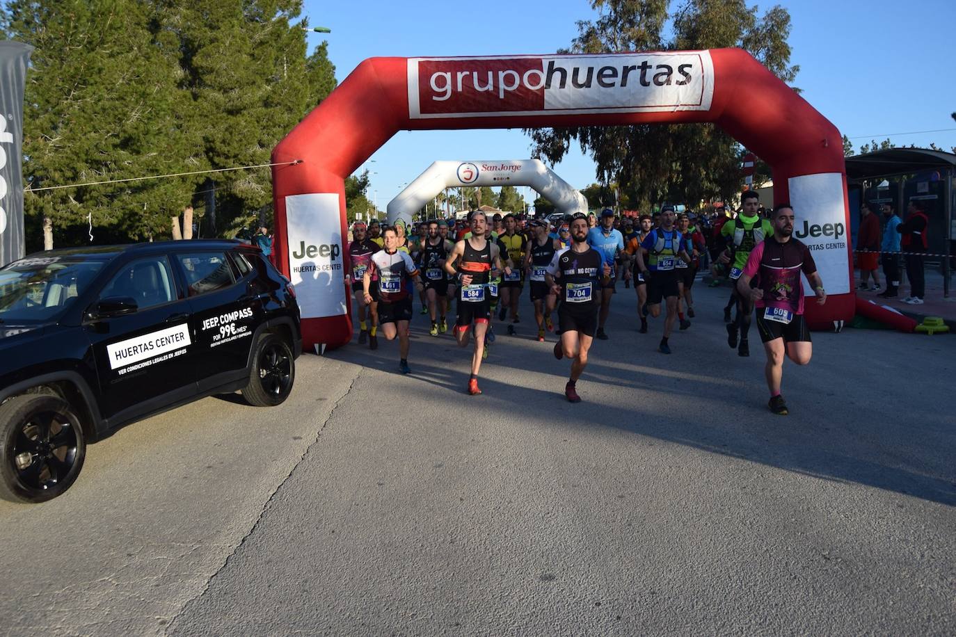 El corredor del Trail Santomera completa los 26 kilómetros en un tiempo de 1:55:05, por la marca de 2:15:15 para la deportista del Automenor Running Team