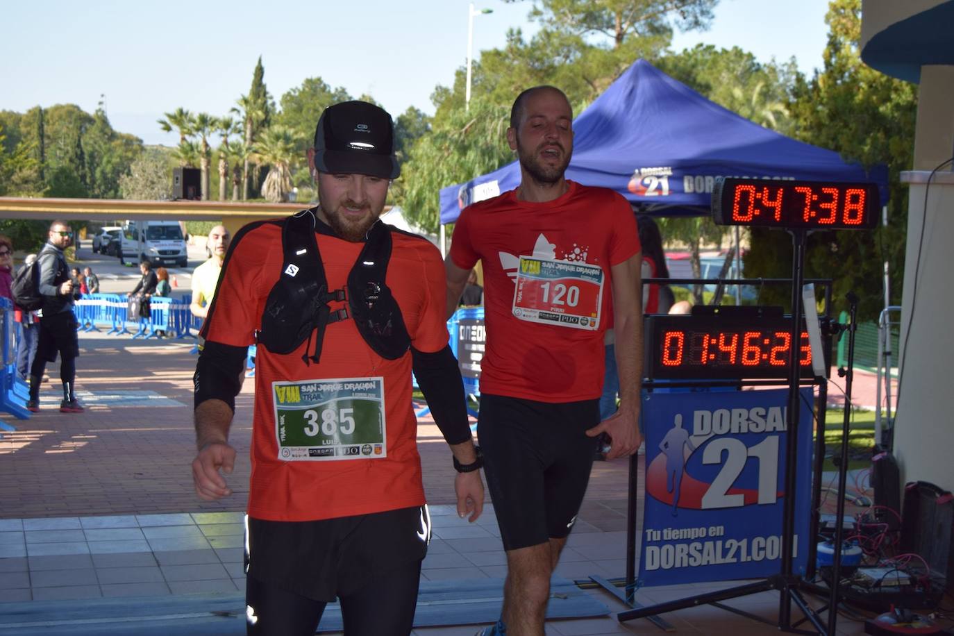 El corredor del Trail Santomera completa los 26 kilómetros en un tiempo de 1:55:05, por la marca de 2:15:15 para la deportista del Automenor Running Team