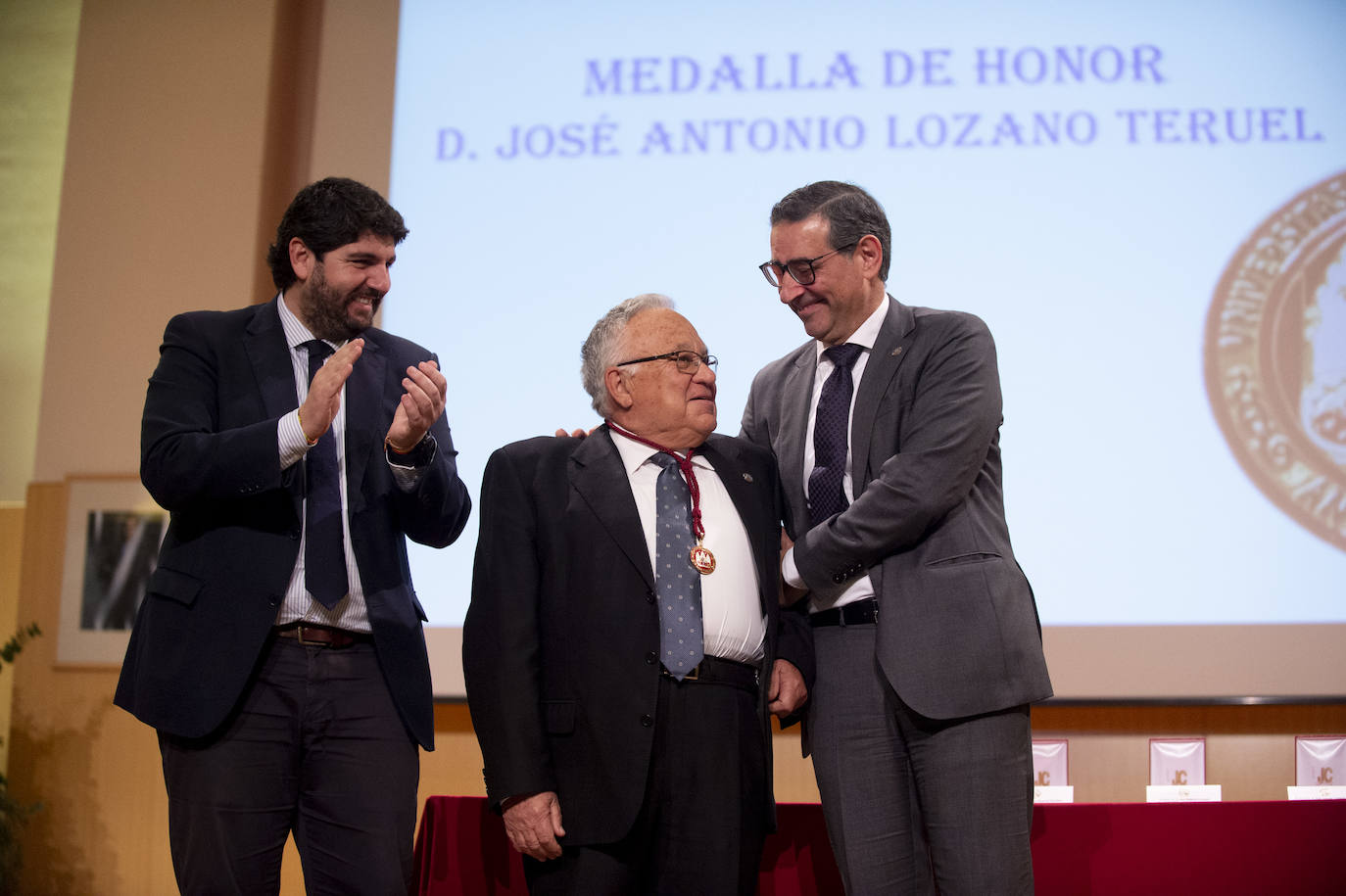 Fotos: La UMU entrega sus Medallas de Oro a los exrectores Lozano Teruel, Roca, Monreal, Ballesta y Cobacho