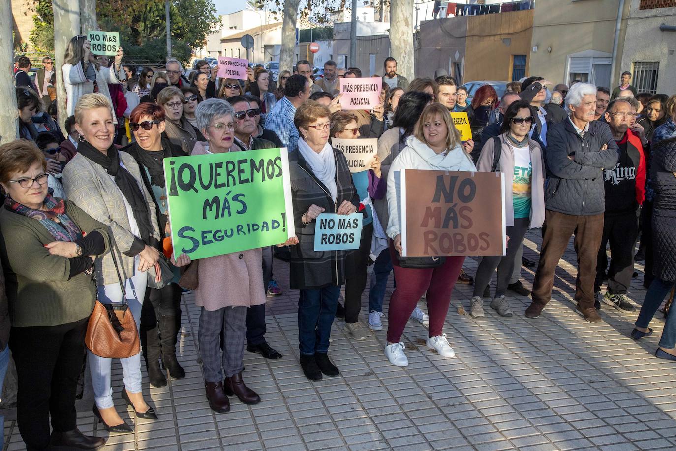 Fotos: Decenas de personas protestan por la inseguridad en Pozo Estrecho