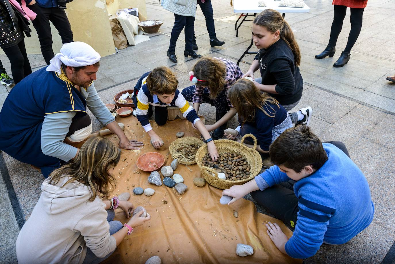 Fotos: Vecinos y turistas disfrutan del nuevo itinerario de la muralla de Murcia