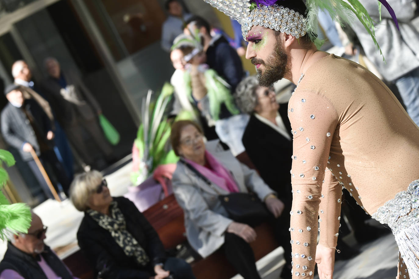 Por megafonía y entre canciones, invitaban a conocer sus fiestas, en especial el desfile de piñata del próximo domingo 1 de marzo.