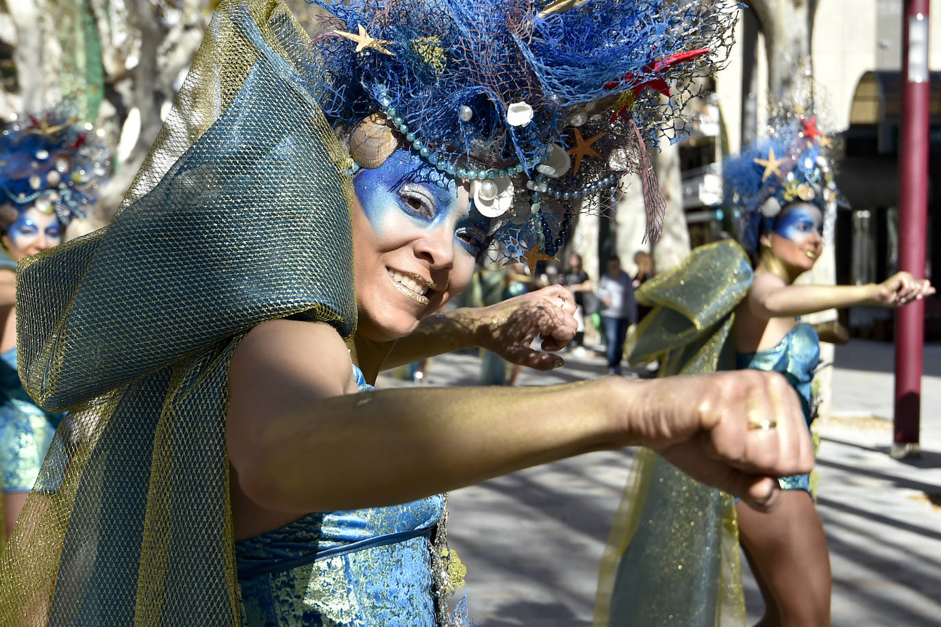 Por megafonía y entre canciones, invitaban a conocer sus fiestas, en especial el desfile de piñata del próximo domingo 1 de marzo.