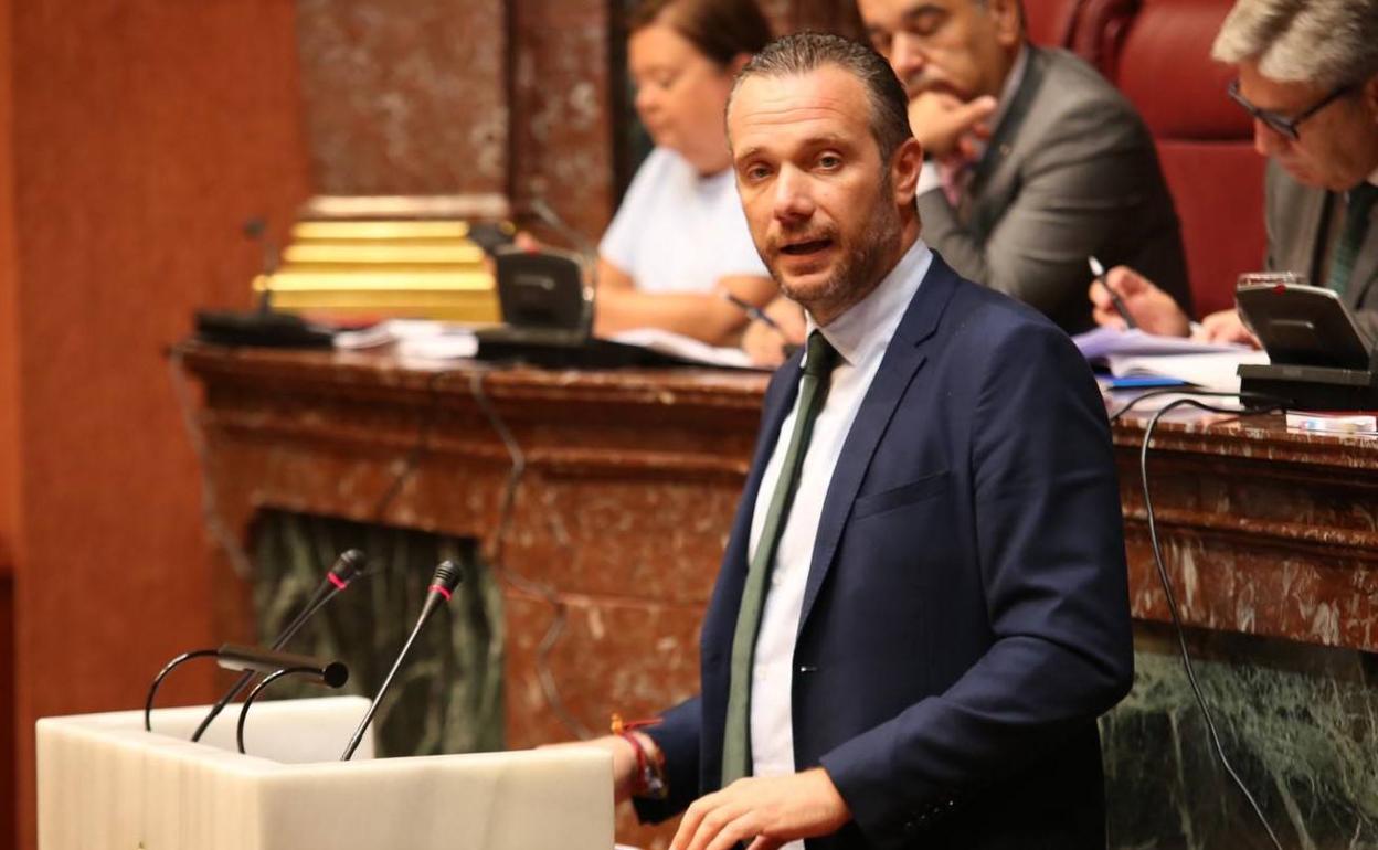 Joaquín Segado en una intervención en la Asamblea en una foto de archivo.