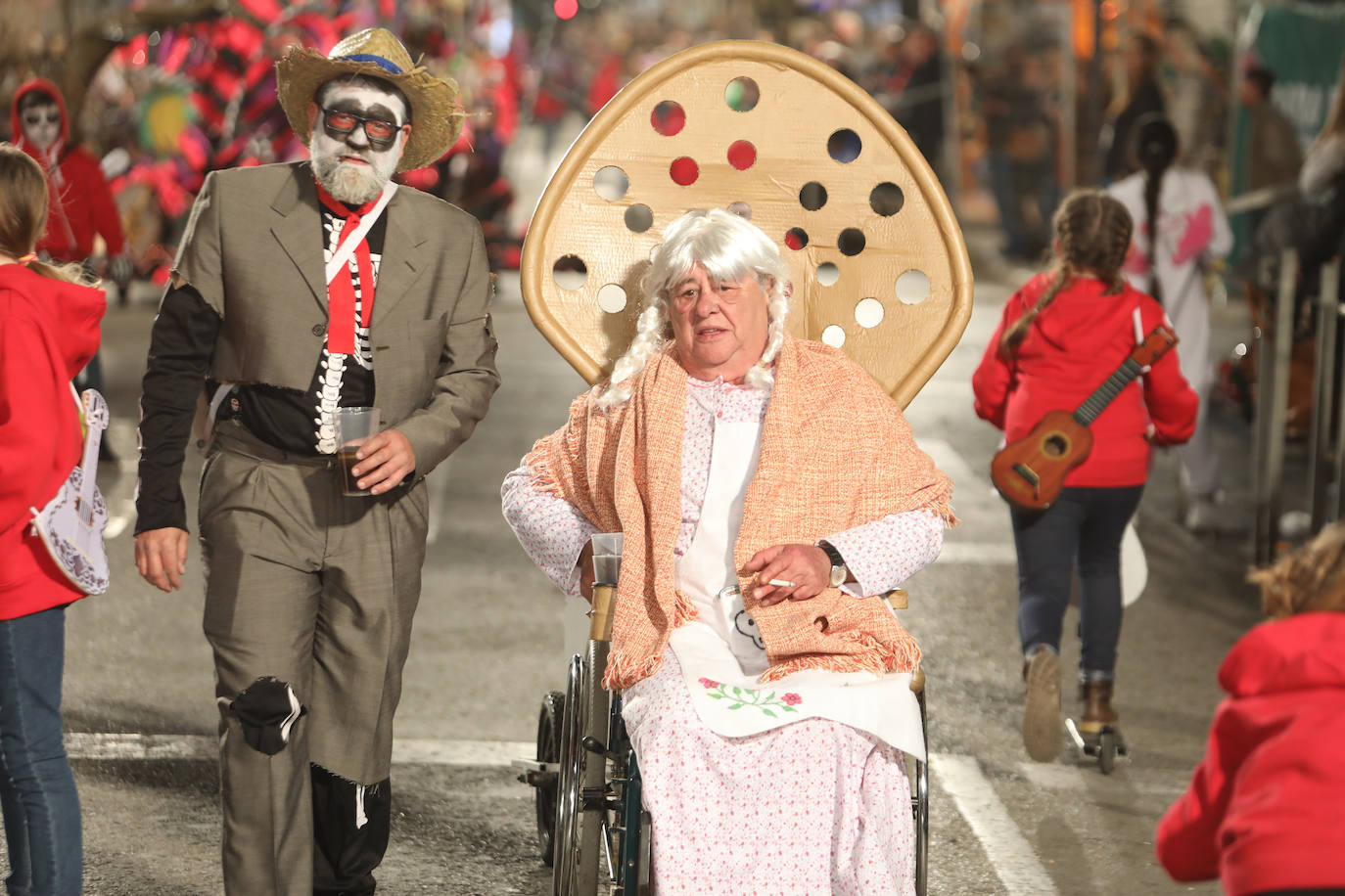 Fotos: Águilas se llena de color en el segunda gran desfile del Carnaval