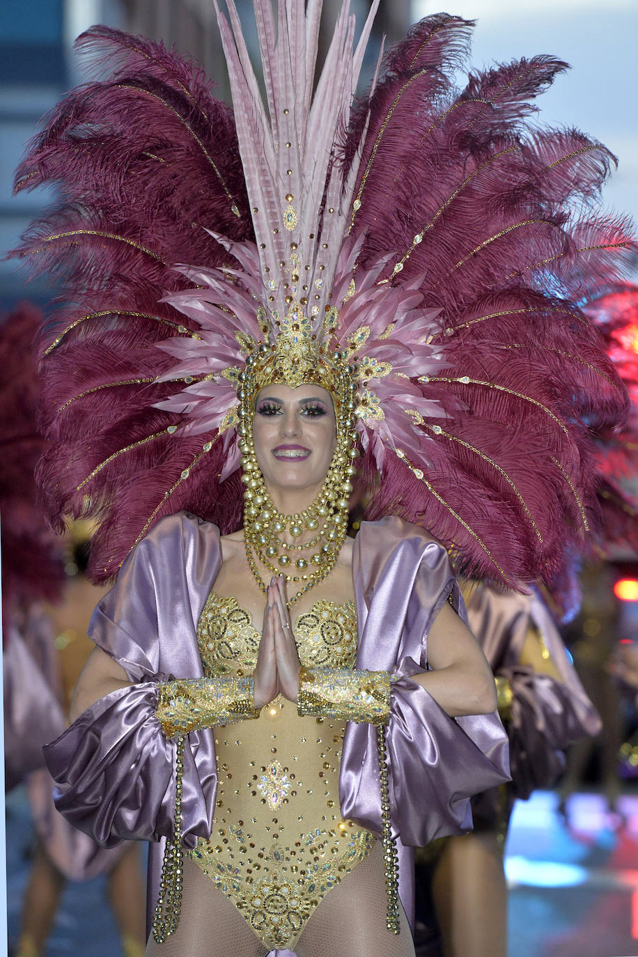 Fotos: Plumas, lentejuelas y sátira en el desfile más importante del Carnaval de Cabezo de Torres