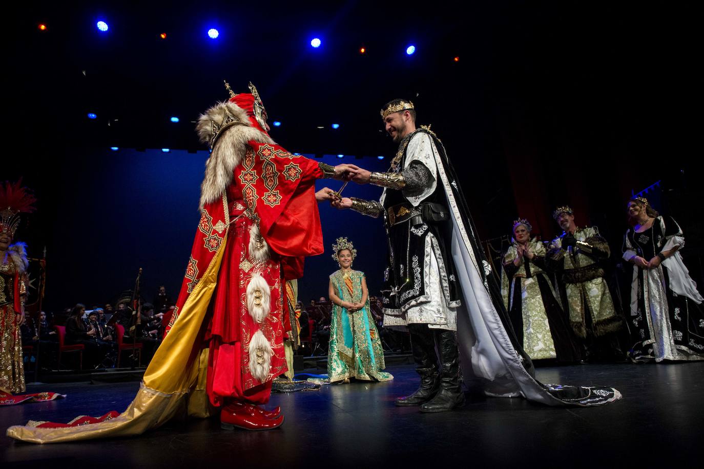 Fotos: La Abanderada dela Federación, Desirée Castillo, anima a «conocer la historia de Murcia»