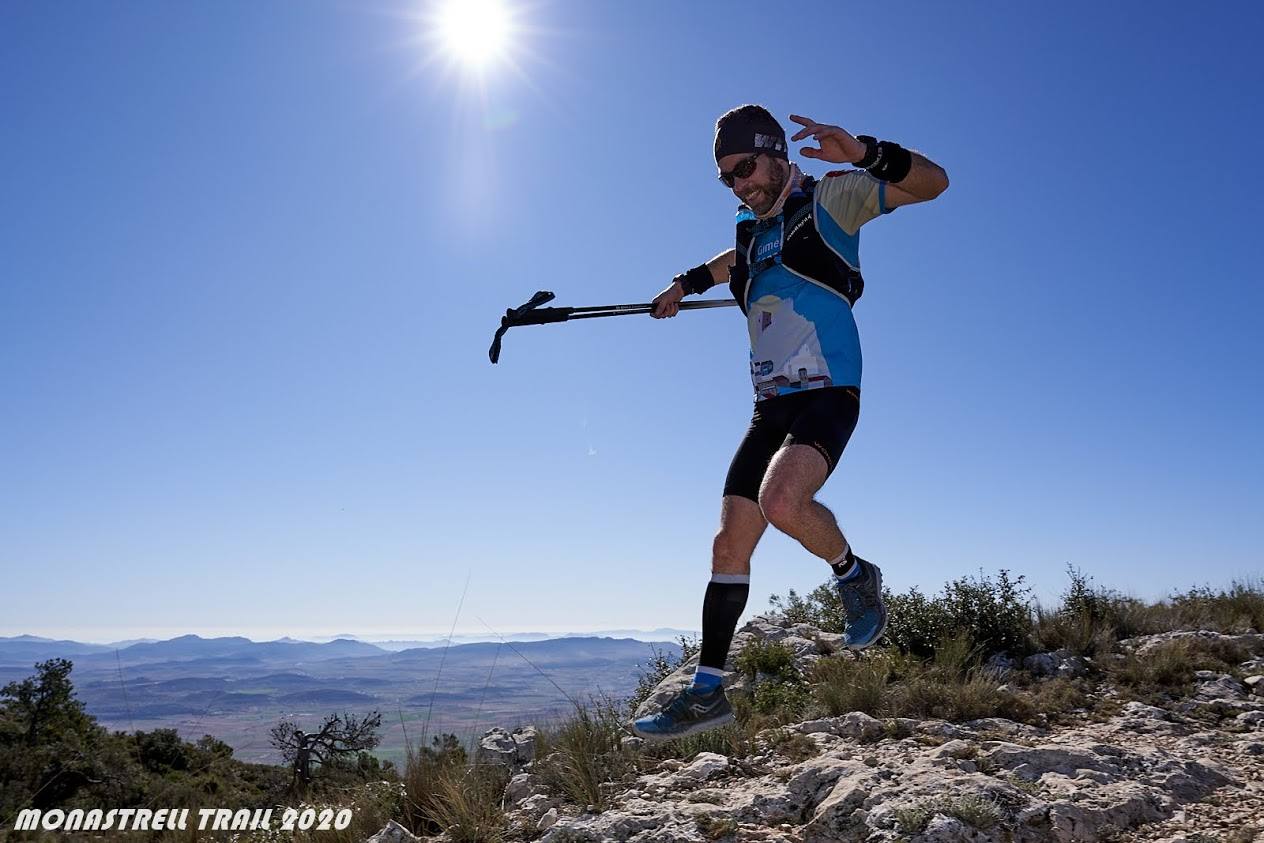 El atleta del Bicihuerta completa los 61 kilómetros con un tiempo de 6:46:30, por los 9:11:36 para la corredora del Kampamento Base