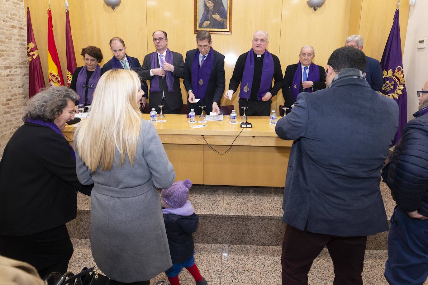 Fotos: Un centenar de funcionarios de Cartagena boicotean el acto de La Llamada